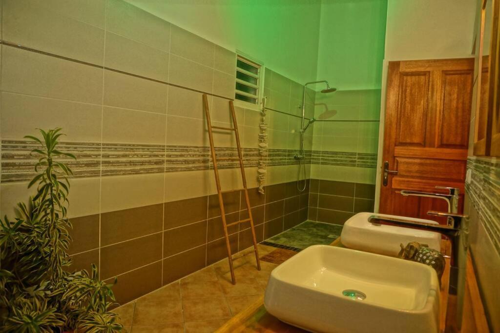 Ti Coin Relax Bungalow Vue Mer Piscine Privee Saint-Francois  Exterior foto