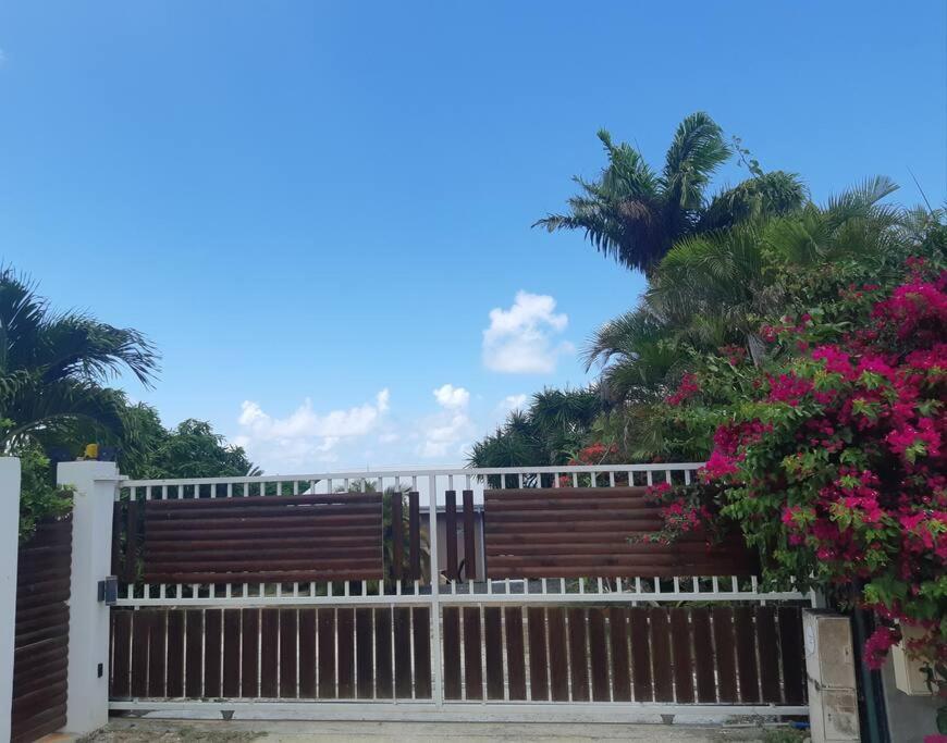 Ti Coin Relax Bungalow Vue Mer Piscine Privee Saint-Francois  Exterior foto